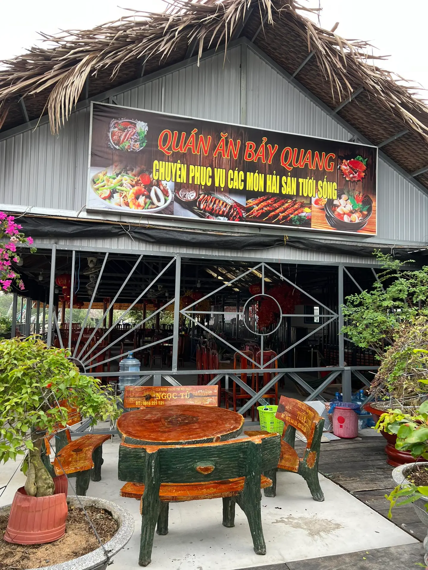 Quán ăn Bảy Quang